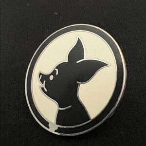 Disney Authentic official Disney park pin trading 2009 Piglet silhouette